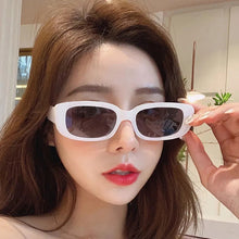 Women's Retro Style Rectangle Sunglasses UV 400 Protection Square Frame