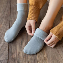 5Pairs New Fashion Winter Warm Warm Coral Velvet Fluffy Socks Premium Quality